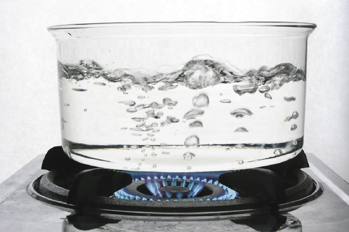 occhi gonfi acqua bollente
