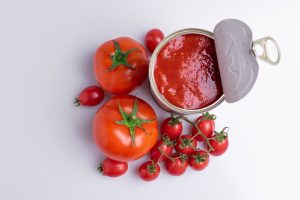 Test su 15 polpe di pomodoro: pochi pesticidi ma troppa acqua