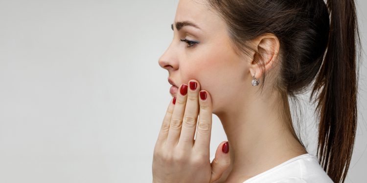denti sensibili cause
