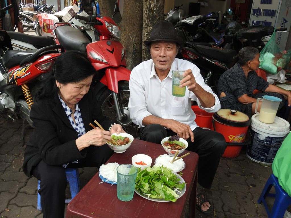 hanoi street food 5