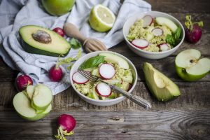 Insalata di miglio con mela verde e avocado