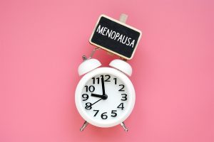 Menopausa e contaminanti: i PFAS ne causano un’anticipazione nelle donne che li assumono per anni