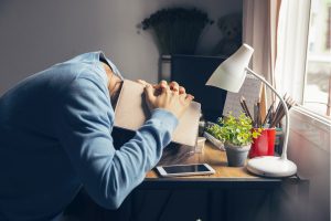 Lavori troppo? Hai più probabilità di avere un infarto