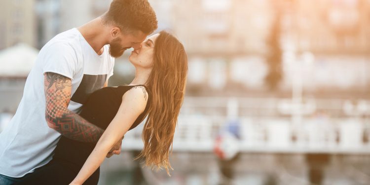 Giornata mondiale del bacio: 3 motivi per cui baciare fa bene, anche alla dieta!