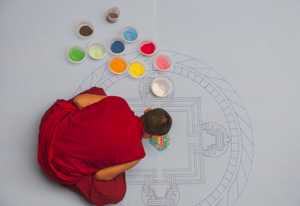 mandala di sabbia disegno