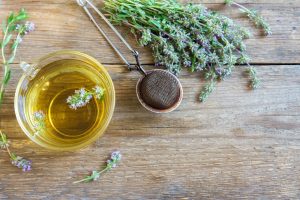 Timo: valori nutrizionali, proprietà medicinali e usi di questa pianta aromatica