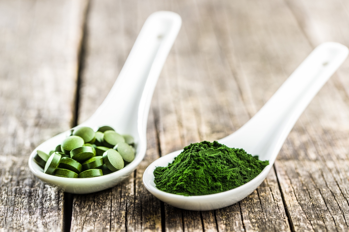 alga spirulina e clorella: tutti benefici e differenze 