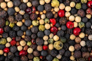 Piperina: che cos’è, a cosa serve, proprietà e benefici migliori integratori, controindicazioni