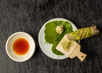 wasabi: cos'è, valori nutrizionali e benefici della salsa verde giapponese