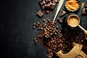 Caffè: shakerato, freddo, alla napoletana o americana, scopri tutto sulla bevanda più bevuta al mondo