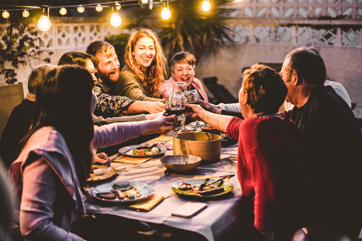 dieta e vita sociale: come gestire rapporto con amici e parenti