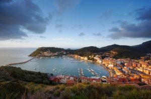 Alla scoperta di Porto Ercole: racconto estivo di un viaggio indimenticabile