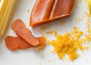 bottarga: cos'è, guida all'acquisto, valori nutrizionali, benefici e usi in cucina