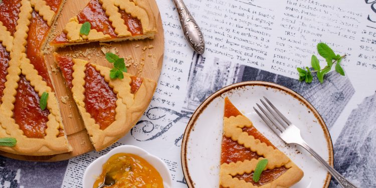 Crostata: storia, ricetta tradizionale, varianti e 8 ricette da provare