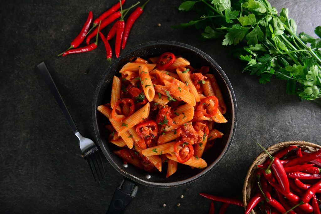 Pasta all'arrabbiata: la ricetta classica della tradizione 1 pasta all'arrabbiata: ricetta classica