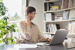 Smart working: i consigli per apparire più belle durante le dirette su Zoom o Skype