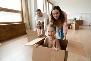 Bambini dentro casa: cosa fare? Ecco 10 idee per intrattenere i tuoi figli durante il lockdown