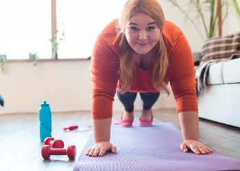 sovrappeso: programma di allenamento per bruciare grassi e dimagrire