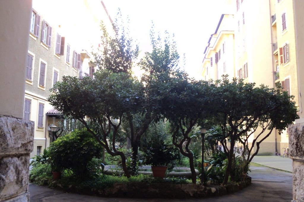 Della Vittoria giardino interno di condominio del 1923