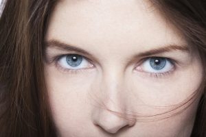 Ipnosi: cos’è, come funziona, a cosa serve, benefici,  autoipnosi, limiti e controindicazioni