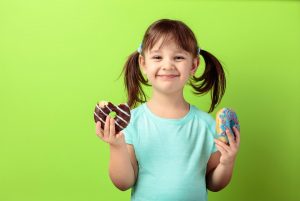 Merendine, la guida di Altroconsumo per scegliere le più sane per i bambini