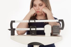 Dieta: sulla bilancia pesano di più gli zuccheri o i grassi?