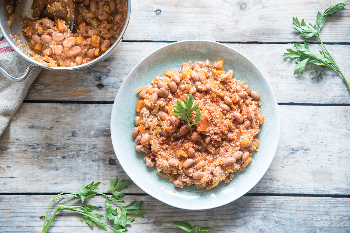 Chili vegetariano con quinoa e fagioli