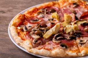 Pizza capricciosa: ricetta, ingredienti e calorie