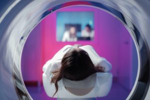 Risonanza magnetica: come funziona, come prepararsi e quanto costa