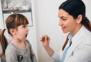 Tonsillite: cos’è, sintomi, rimedi e prevenzione