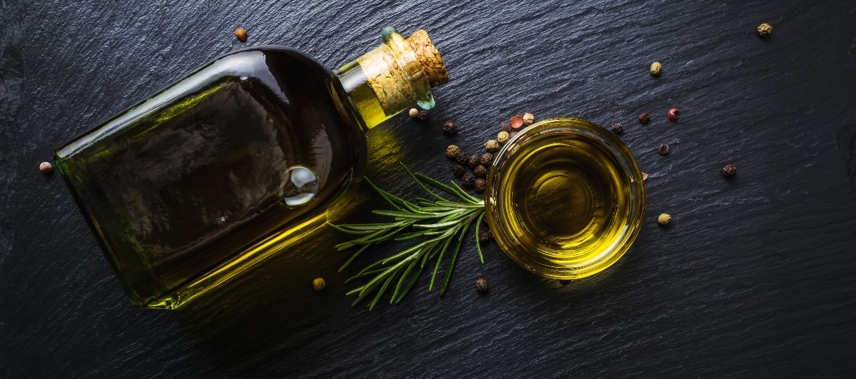 benefici dell'olio extra vergine di oliva: meglio a crudo?