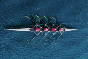 Canottaggio: cos’è, storia, sport e regole, tipi di allenamento e benefici