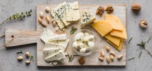 Formaggi: tipologie, quali sono, proprietà e benefici e usi a dieta