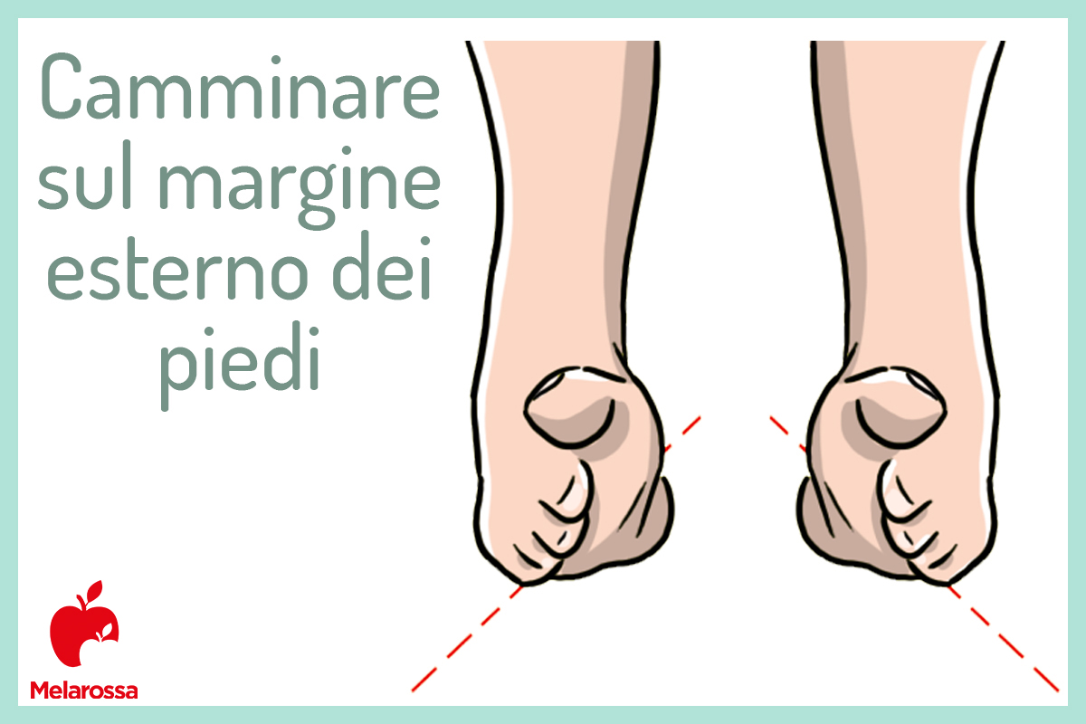 camminare sul margine esterno dei piedi