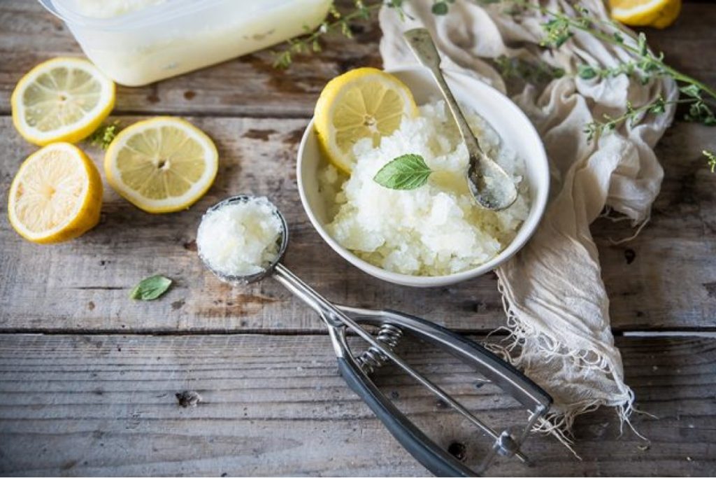 ricette con limone: granita limone e menta