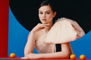 Giornata mondiale del Lupus: la forza di Selena Gomez, orgogliosa della sua cicatrice