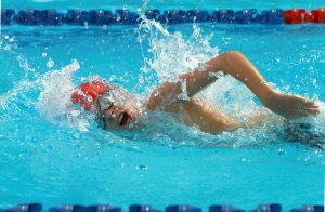 Allenamento nuoto intermedio: che cos’è, benefici, tabelle di allenamento per ritrovare la forma
