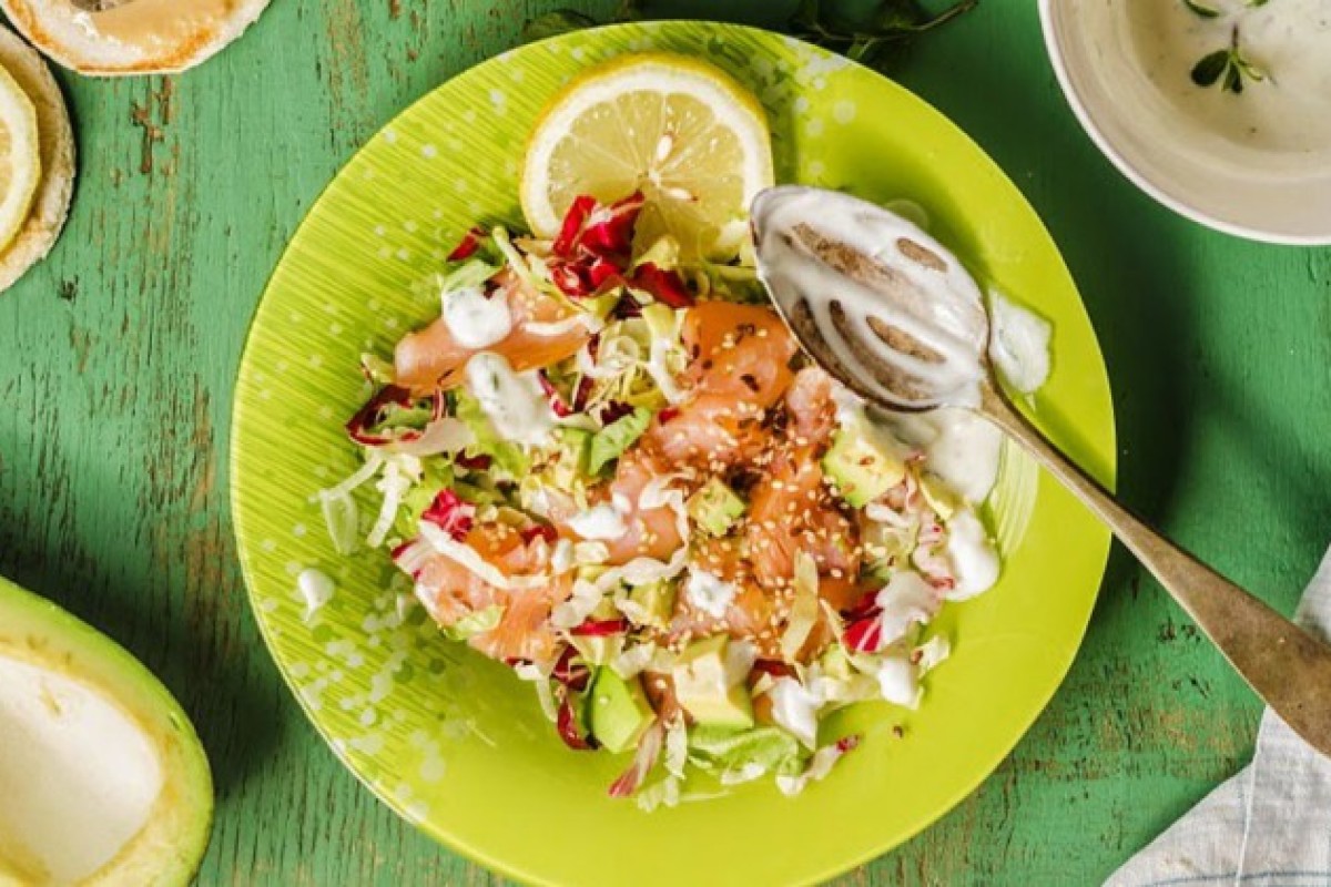 Ricette con il salmone: insalata di salmone avocado e yogurt
