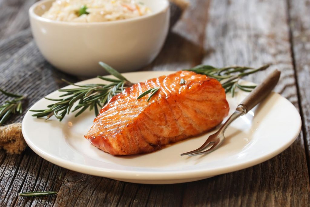 Salmone in padella, un secondo leggero, gustoso e sano 3 Salmone in padella