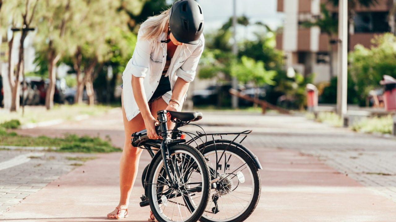 Bici pieghevole, elettrica e non: ecco come funziona e quale comprare