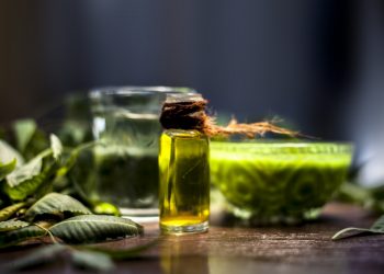 olio di neem: che cos'è, proprietà, benefici, usi e controindicazioni