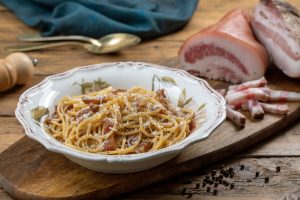 Pasta alla Gricia, ricetta e consigli per un primo piatto cremoso