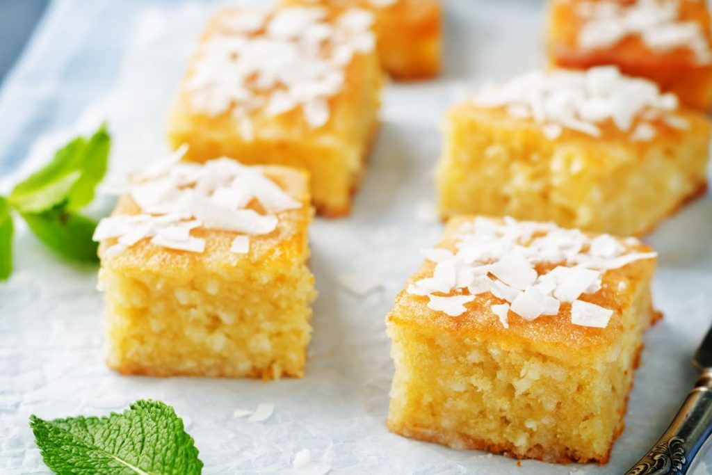 Torta al cocco, un dolce esotico e goloso per l'estate 1 Torta al cocco: golosa e profumata