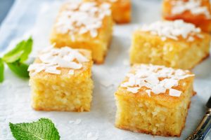 Torta al cocco, un dolce esotico e goloso per l’estate