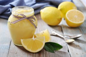 Crema al limone: la ricetta semplice e come si fa