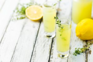 Limoncello, la ricetta perfetta del tradizionale liquore ai limoni