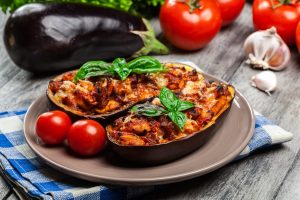 Melanzane ripiene al forno, una ricetta gustosa e semplice