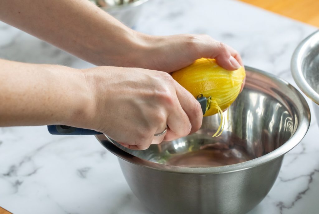 scorza di limone per la crema