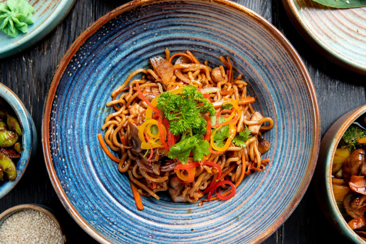 Spaghetti di soia con verdure