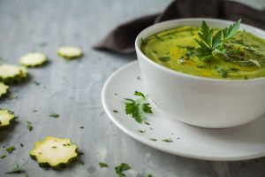 Vellutata di zucchine, un primo leggero e facile da preparare